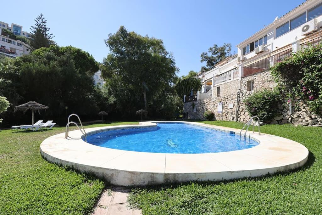 Quaint 2 Bedroom Townhouse With Pool Close To Sea! Benalmádena Zewnętrze zdjęcie