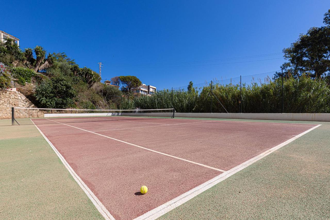 Quaint 2 Bedroom Townhouse With Pool Close To Sea! Benalmádena Zewnętrze zdjęcie