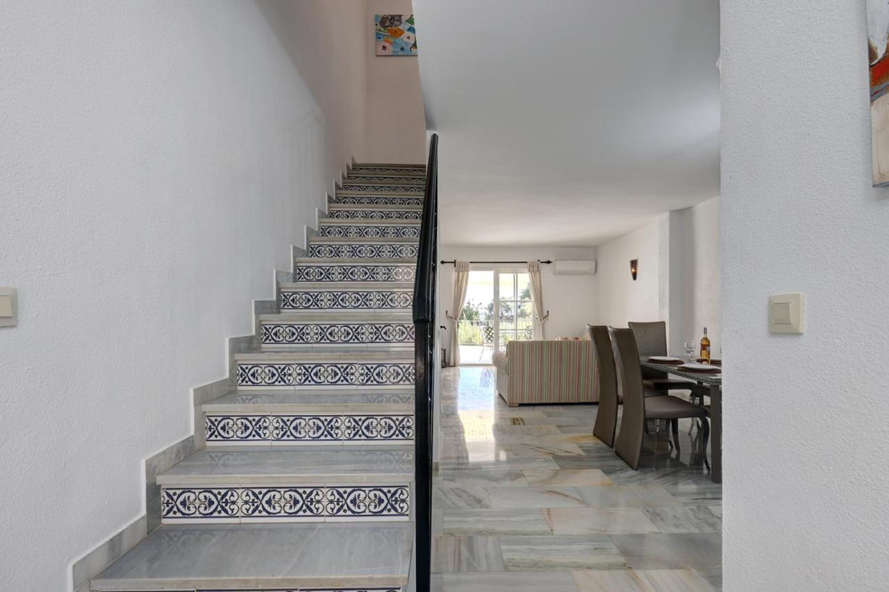 Quaint 2 Bedroom Townhouse With Pool Close To Sea! Benalmádena Zewnętrze zdjęcie