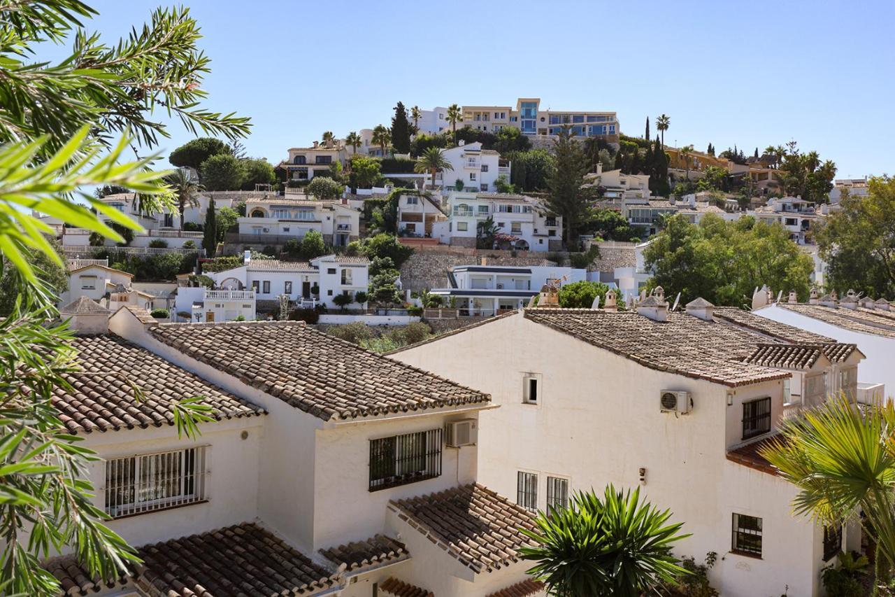Quaint 2 Bedroom Townhouse With Pool Close To Sea! Benalmádena Zewnętrze zdjęcie