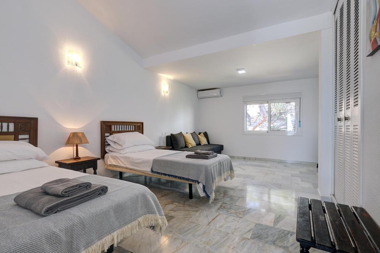 Quaint 2 Bedroom Townhouse With Pool Close To Sea! Benalmádena Zewnętrze zdjęcie