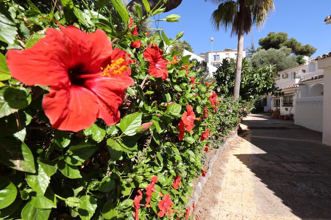 Quaint 2 Bedroom Townhouse With Pool Close To Sea! Benalmádena Zewnętrze zdjęcie